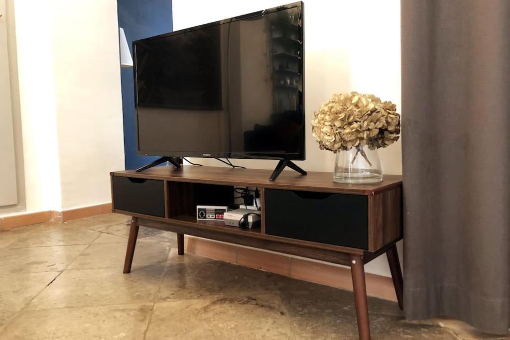 Appartement P2 De Charme - Centre-Ville Ним Екстериор снимка